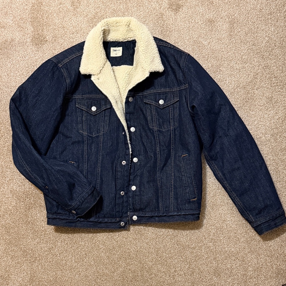 GAP Men's Navy Jacket with Cream Sherpa Collar like new